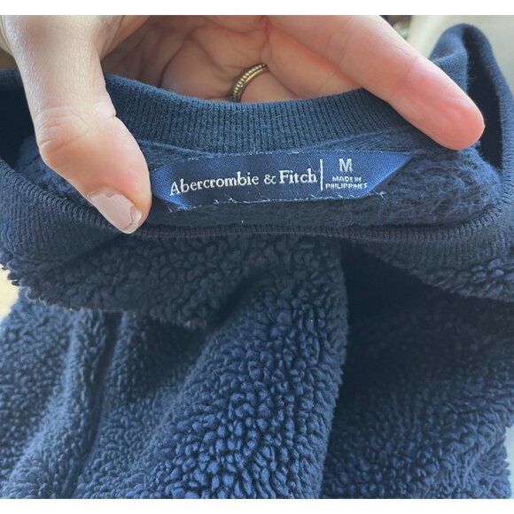 Abercrombie & Fitch Womens Graphic Crewneck Sweatshirt Size M Navy Preppy Y2K - Picture 5 of 7